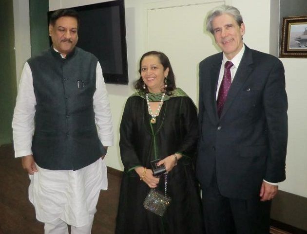 Swati Piramal with Prithviraj Chavan of Maharashtra Dean of the Harvard