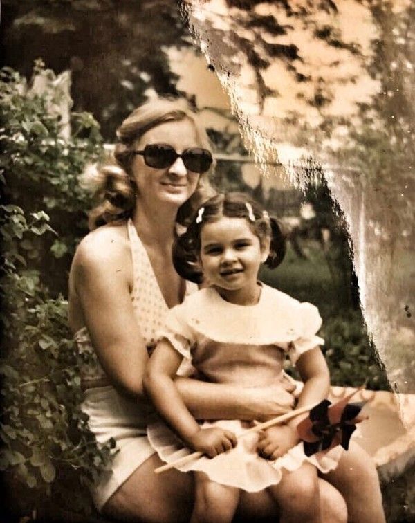 Lisa Ray With Her Mother Jeniffer Dutta