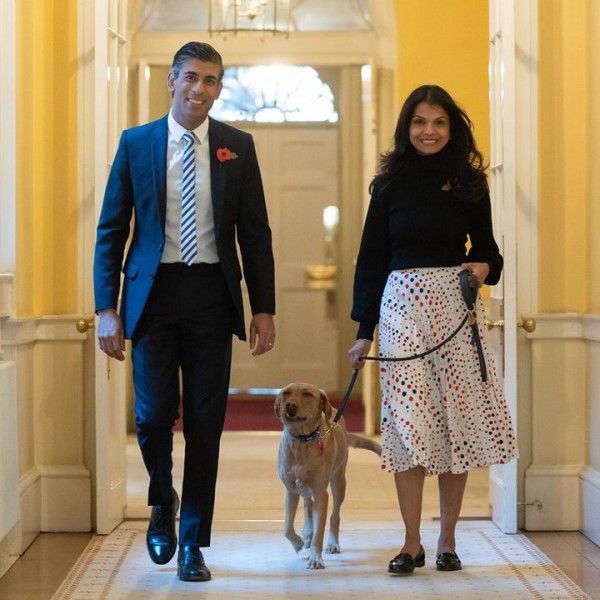 Rishi Sunak with his dog, Nova, and wife, Akshata Murty