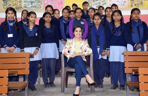 Lavleen Kaur With School Children