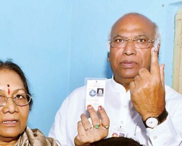 Mallikarjun Kharge and his wife, Radhabai Kharge