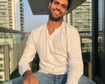 Ravinder SIngh (Author)