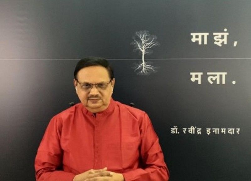 Rucha's father, Ravindra Inamdar, during the launch of his book